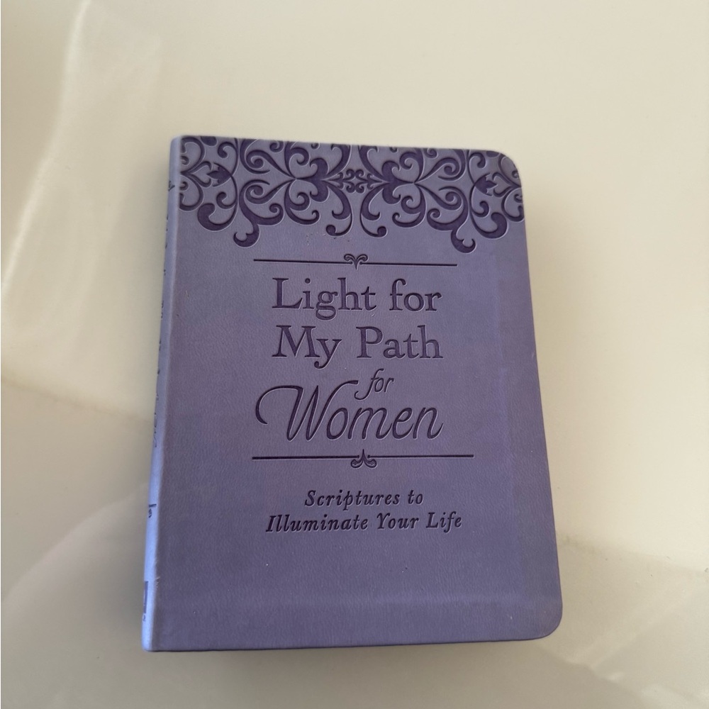 Light for My Path for Women : Scriptures to Illuminate Your Life